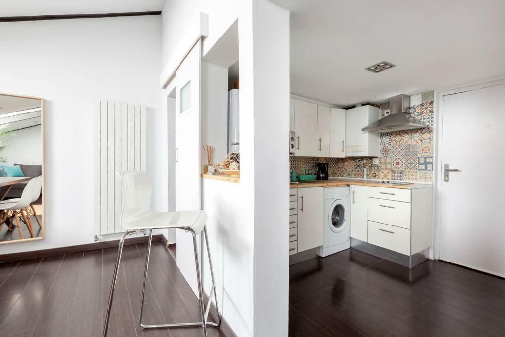 Modern Top Floor Loft At Malasana'S Heart Madrid Bagian luar foto