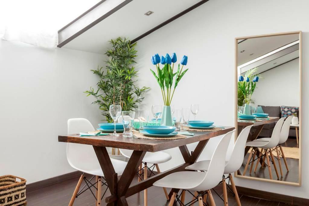 Modern Top Floor Loft At Malasana'S Heart Madrid Bagian luar foto